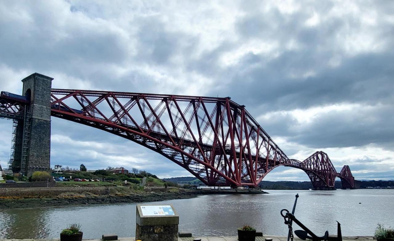 Holiday home Three Bridges Waterfront