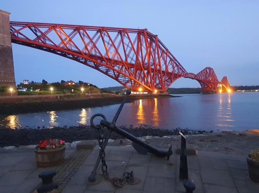 Three Bridges Waterfront * North Queensferry