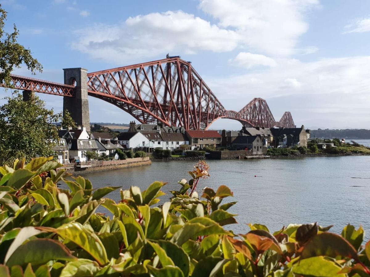 Holiday home Three Bridges Waterfront